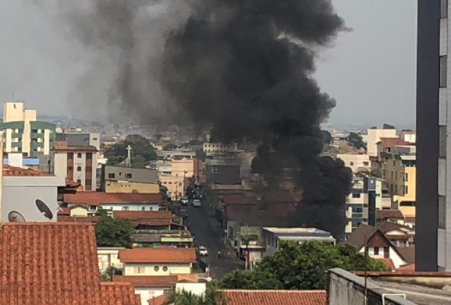 AVIÃO CAI EM BH