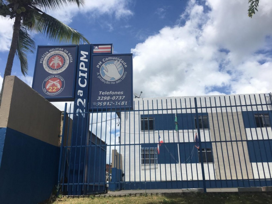 Segundo polícia, caso ocorreu logo após discussão entre os dois. Vítima ficou ferida na orelha e na região do pescoço. Caso é acompanhado pela 22ª Delegacia Territorial (DT).